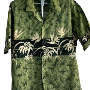 Winnie Fashion Vintage shirt Made in Hawaii Olive Green Palm Tree 100%COTTON